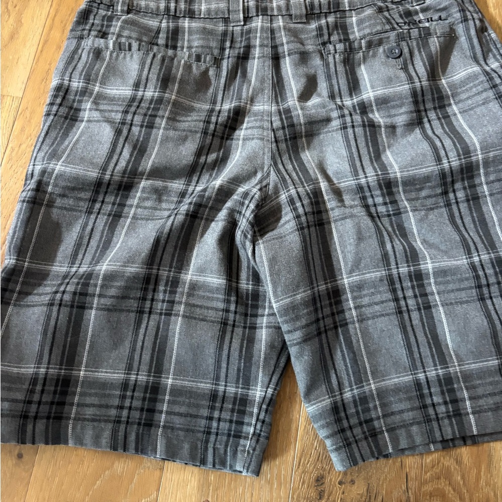 Gray O’Neill plaid men’s shorts 36
